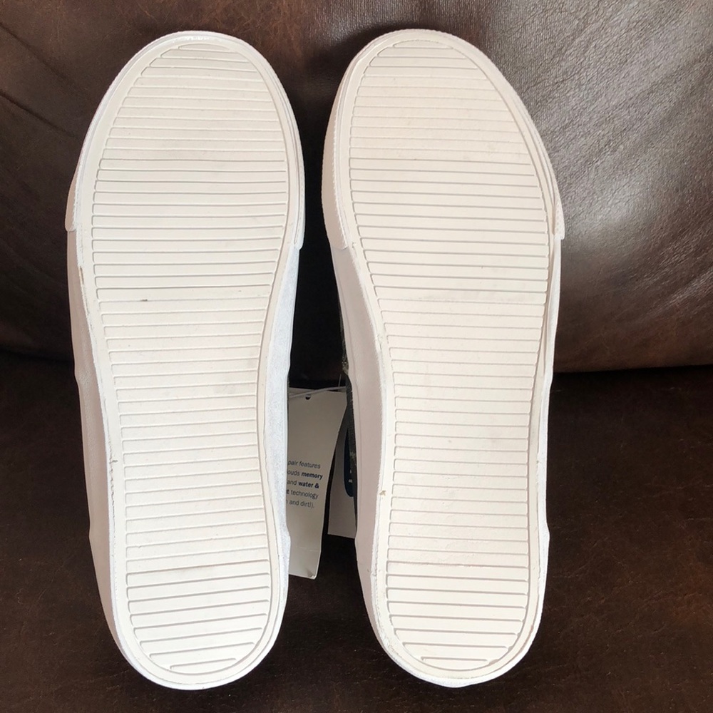 Old navy Sneakers for men new with tags - Picture 7 of 8